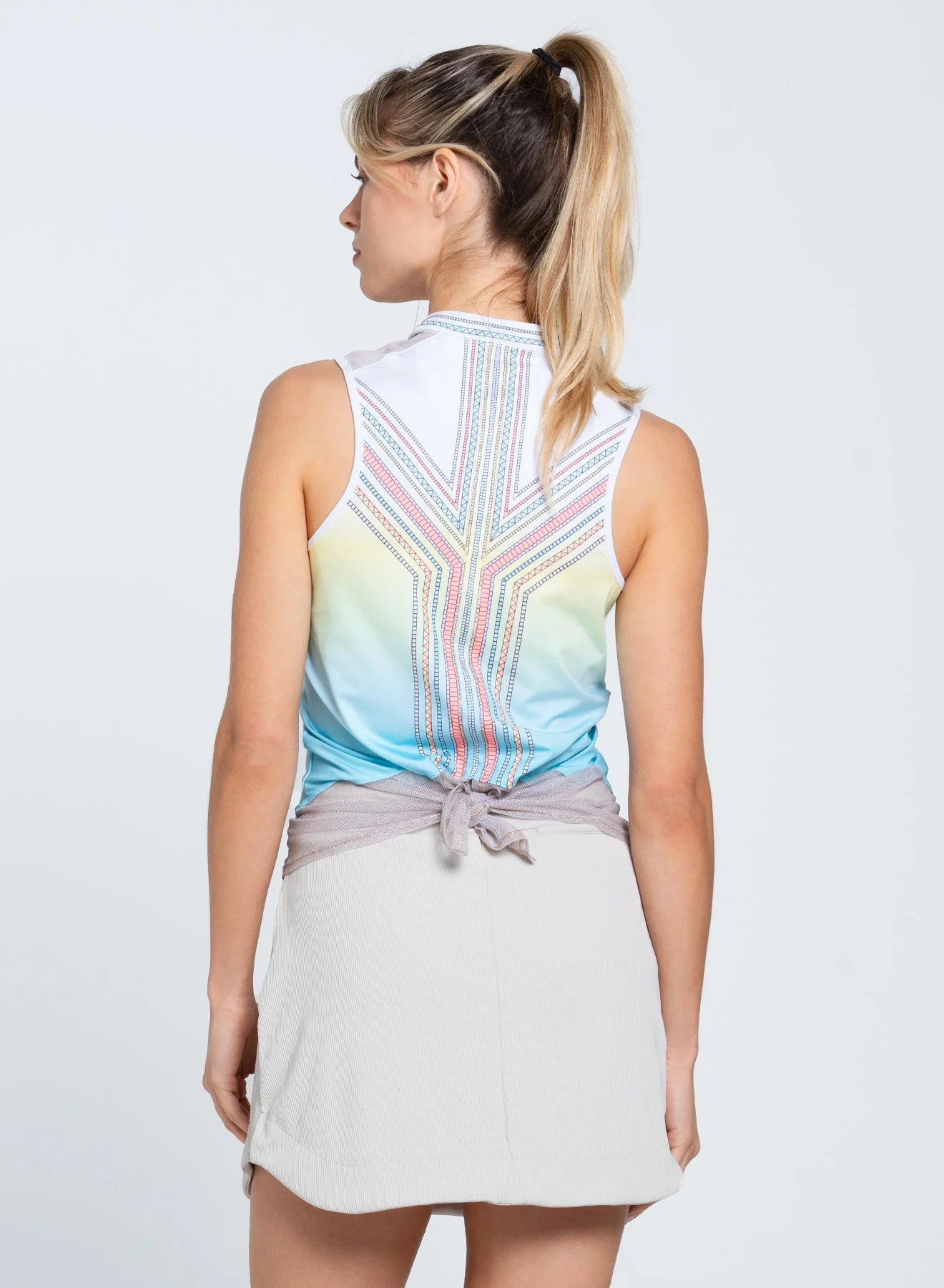 Lucky in Love Club Tie Back Tank GT243-Z74464